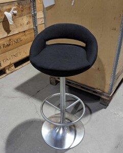 Barstol, høj med ryglæn